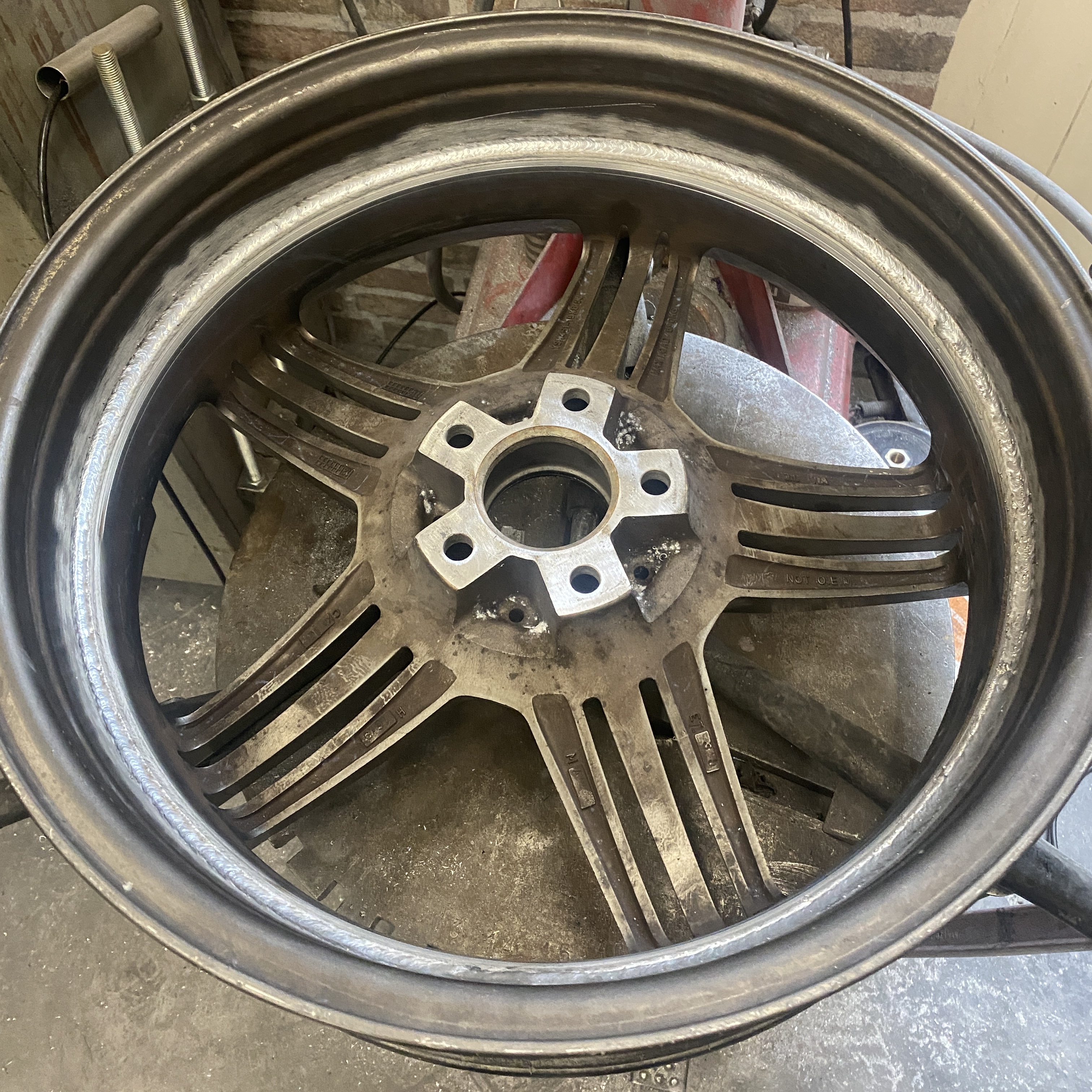 AMG velg smaller gemaakt